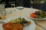 Viennese schnitzel with the&nbsp;riesling